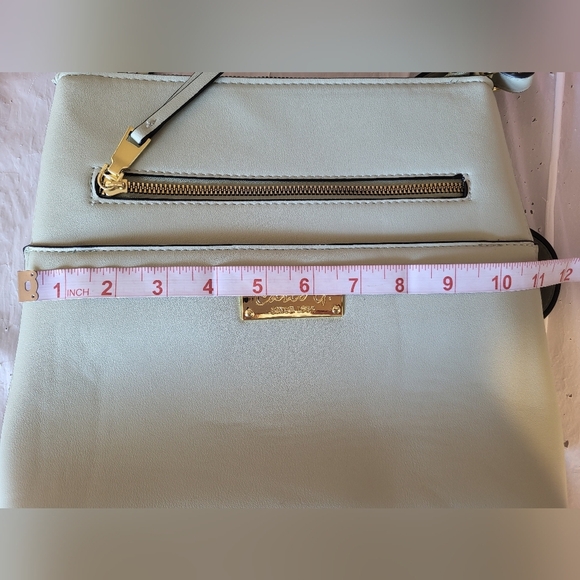 Carlo G Light Green Crossbody Bag with Gold Accents - Picture 5 of 6